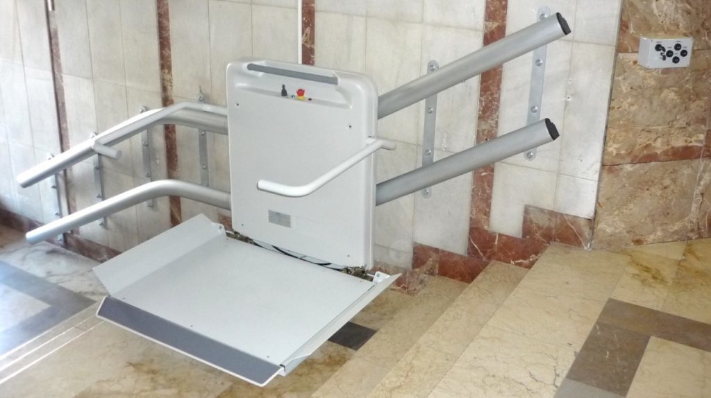 Salvaescaleras inclinado